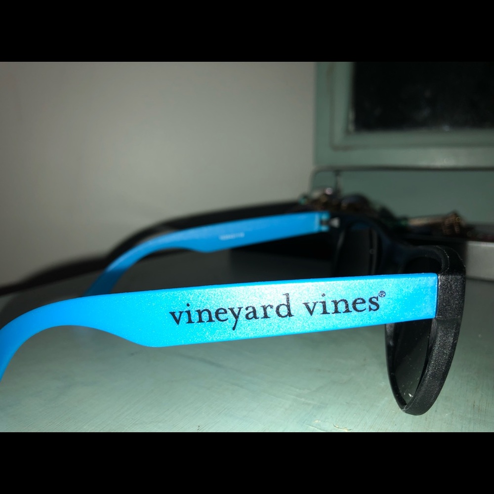 Vineyard vine glasses